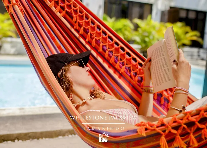 Whitestone Parkview Apartamento