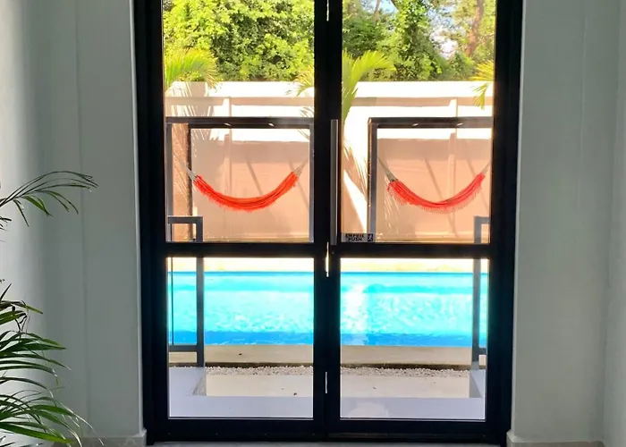 Whitestone Parkview Apartamento
